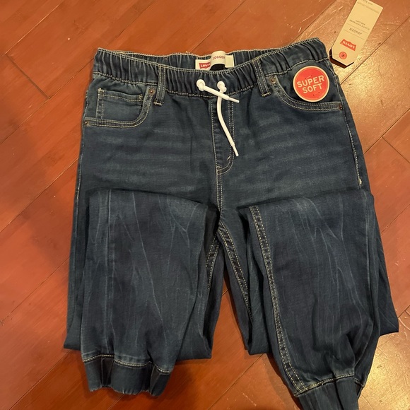 Levi’s Jogger - Picture 7 of 7